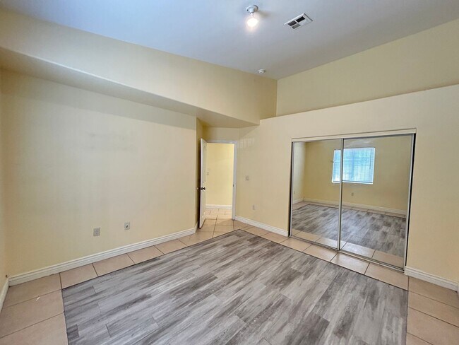 Building Photo - Single Story Home with No HOA