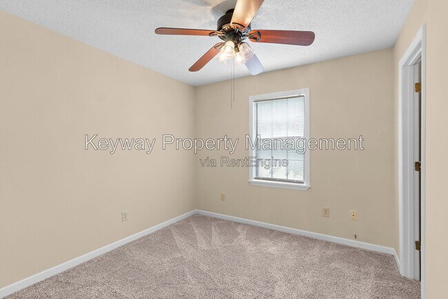 Building Photo - 3638 Karleen Rd