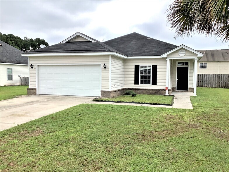 Primary Photo - 30 Valley Oak Dr