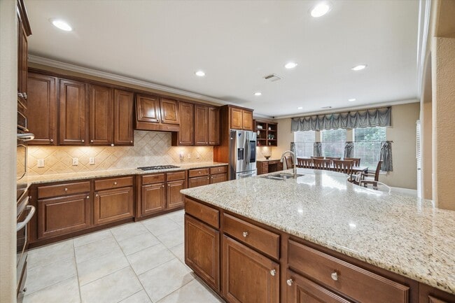 Building Photo - 18063 Crescent Royale Way