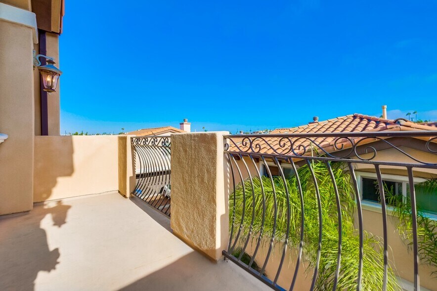 Building Photo - 1902 Marshallfield Ln