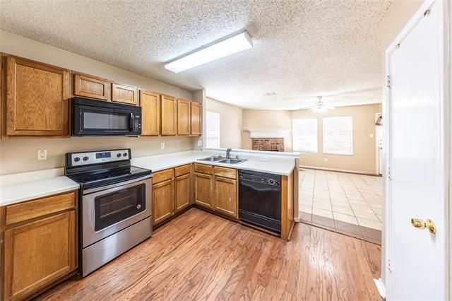 Building Photo - 4505 Green Meadow Dr