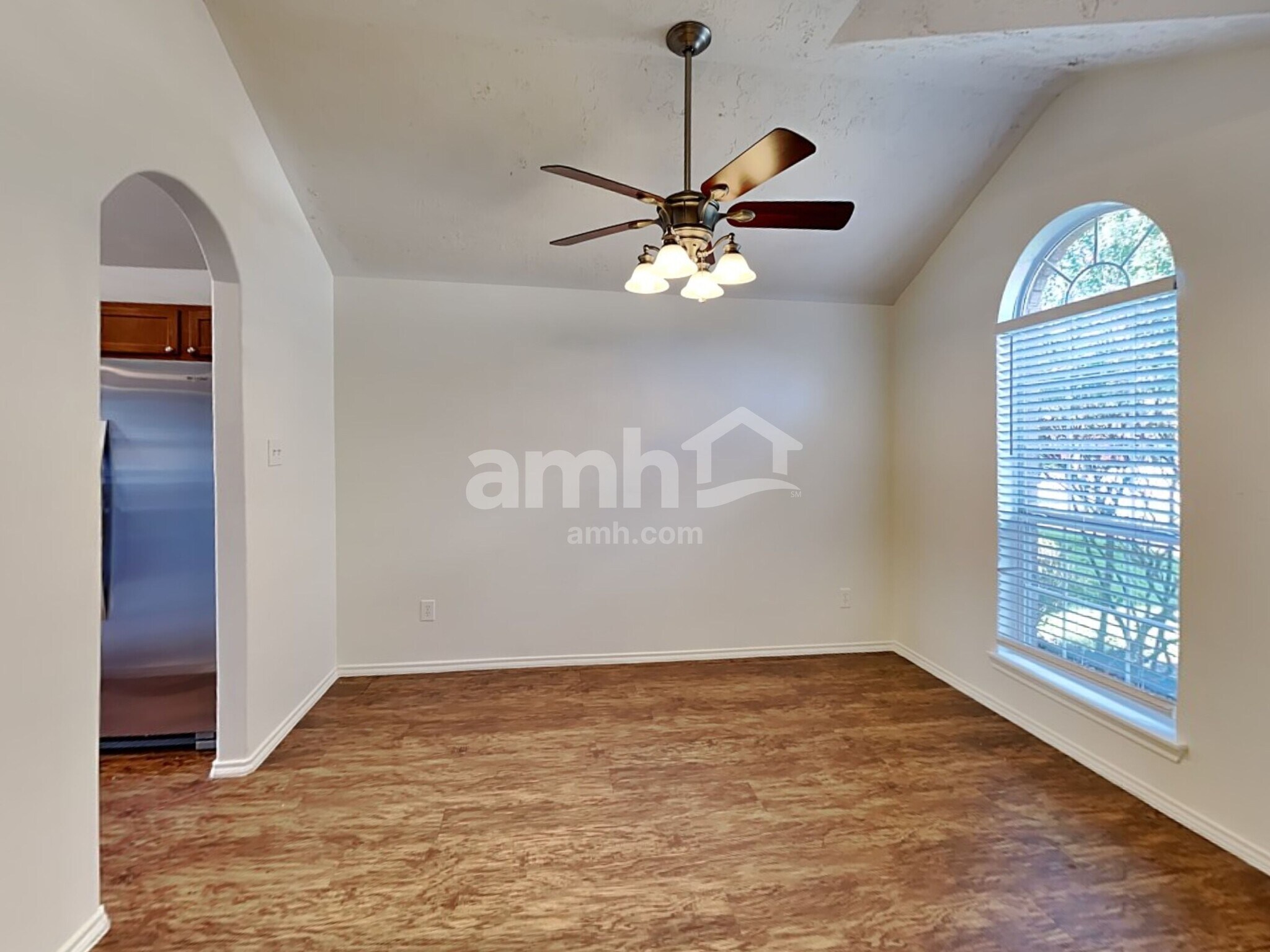 Building Photo - 18413 Sunrise Oaks Ct