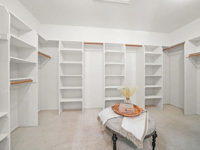 Building Photo - Luxury, comfort, and breathtaking surroundings in Stunning Clayton home!