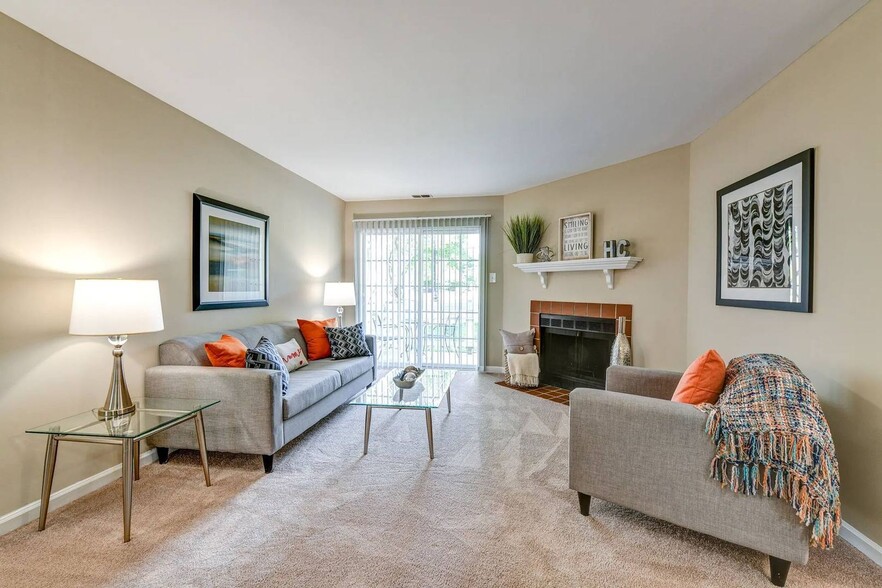 Building Photo - Hunt Club Apartments