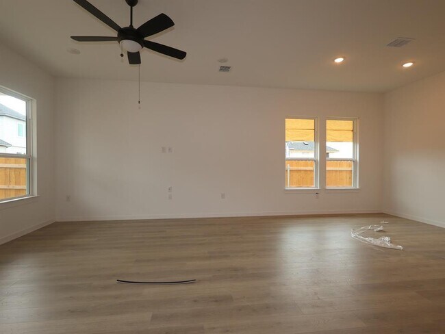 Building Photo - 13211 Keefer Dr