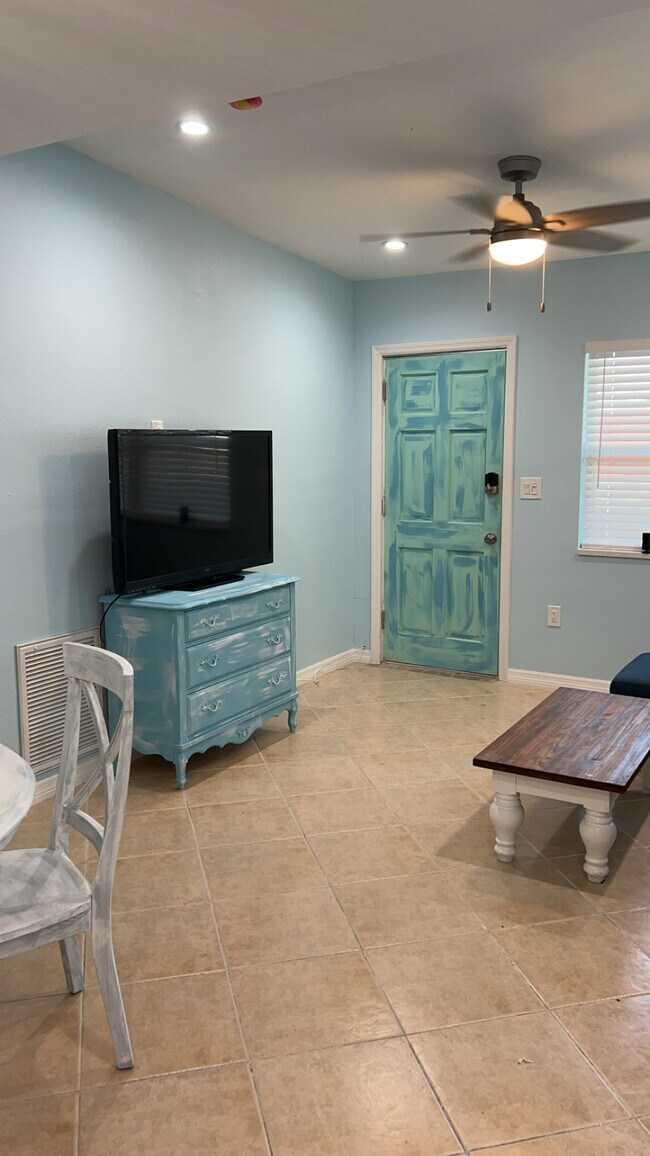 Building Photo - 7880 42nd Ave N