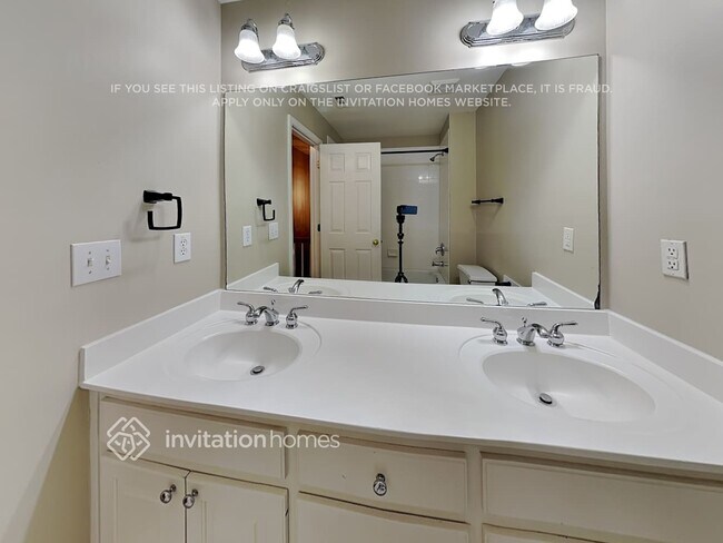 Building Photo - 7525 Harbour Walk