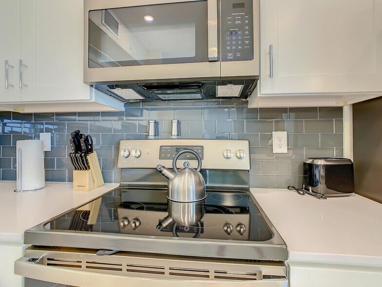 Building Photo - 3151 Paradox Cir