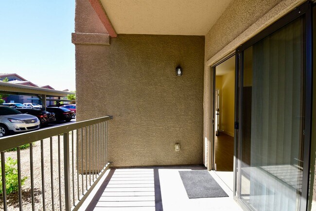 Building Photo - Upgraded & Charming Two-Bedroom Condo with...