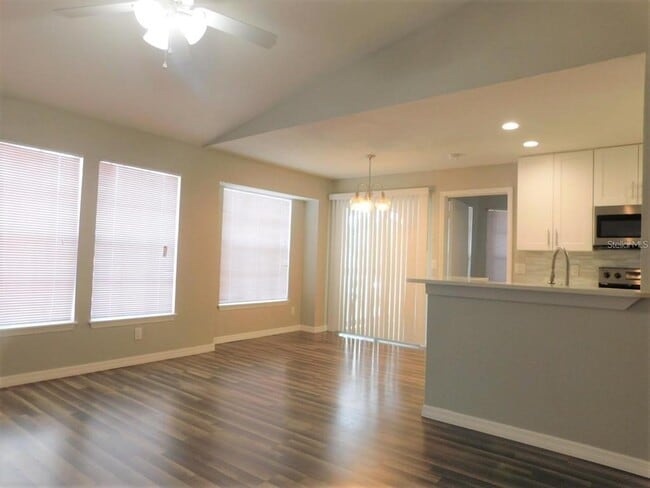 Building Photo - 1077 S Hiawassee Rd