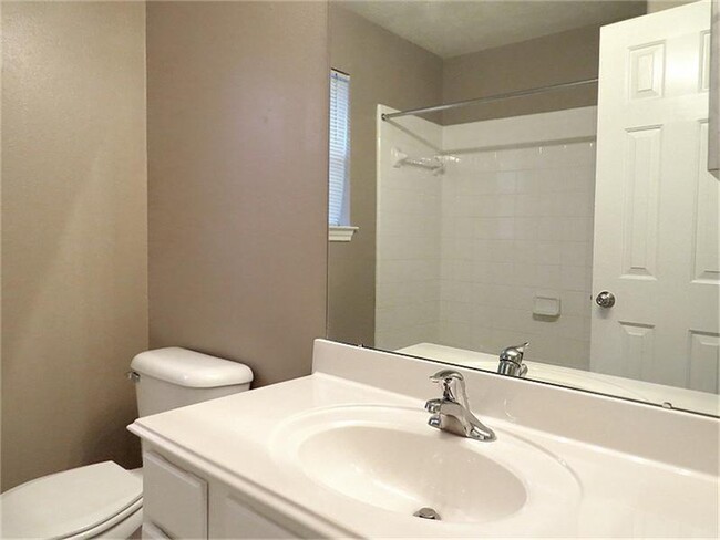 Building Photo - 6410 Bonnie Chase Ln