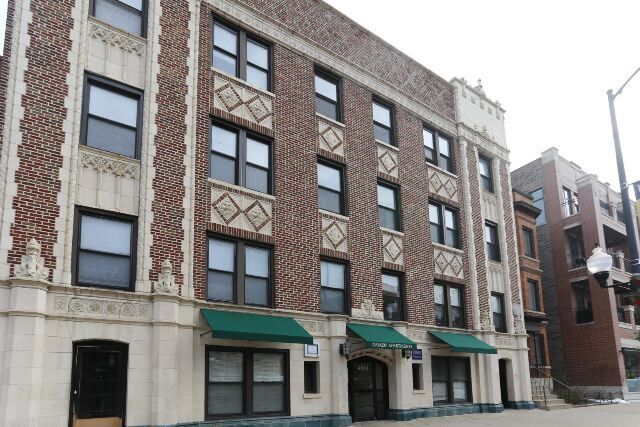 Primary Photo - 4854 N Damen Ave