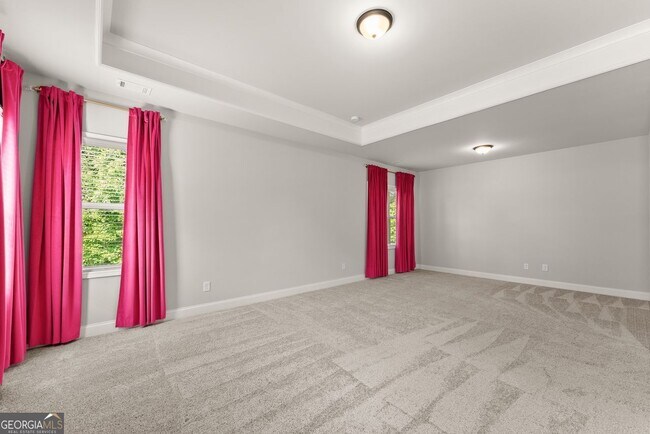 Building Photo - 4656 Silver Oak Dr