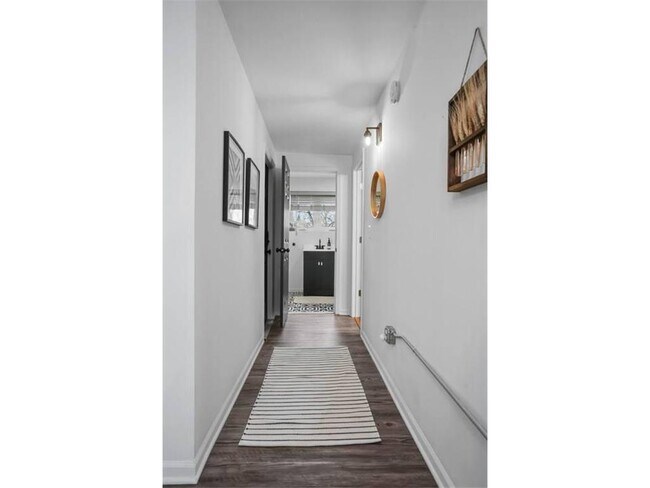 Building Photo - 4405 N Morgan Ave