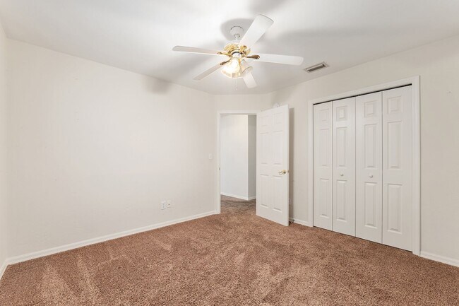 Building Photo - 7013 NW 50th Terrace