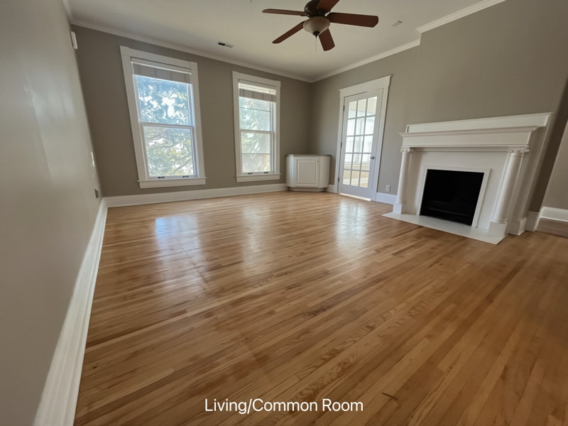 Building Photo - 1112 E Walnut St