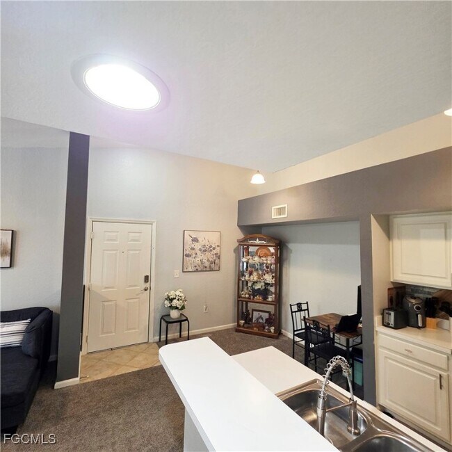 Building Photo - 4121 Residence Drive