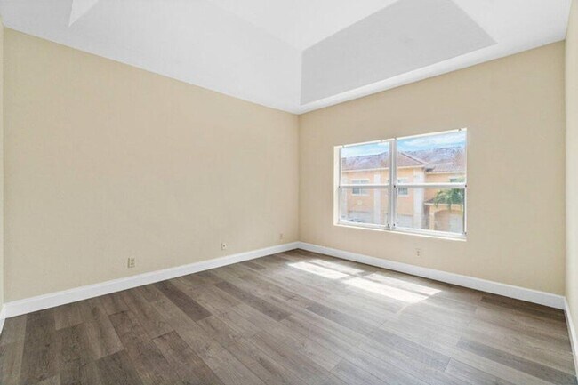 Building Photo - 809 Talia Cir