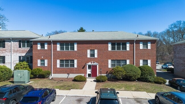 Building Photo - 137 Lake Shore Rd