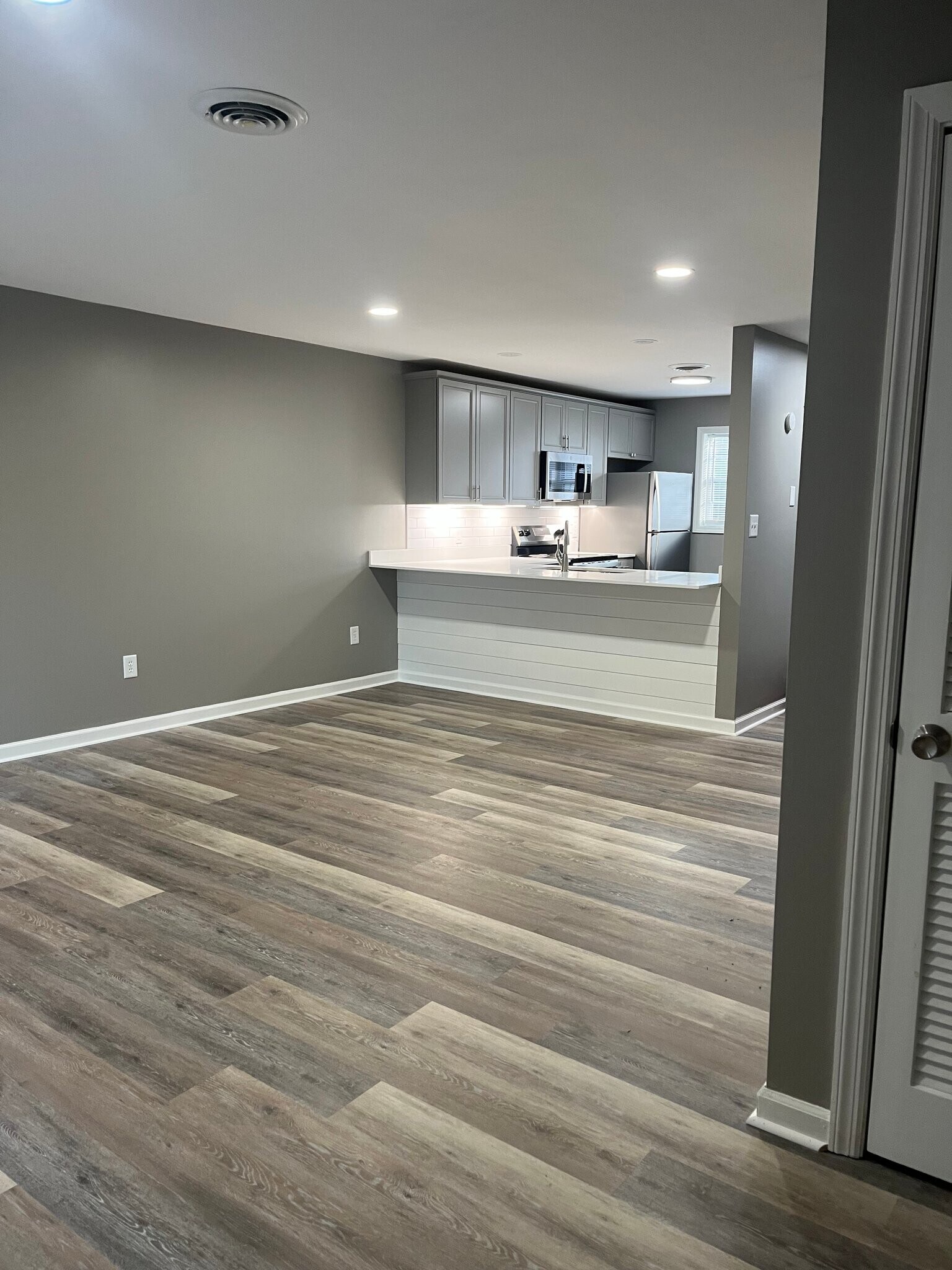 Building Photo - 108 Shady Brook Dr