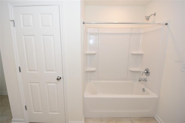 Building Photo - 24 Windsor Ter