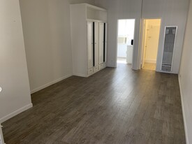 Currently $1,995 Bills Paid - 11017 Strathmore Drive, Los Angeles