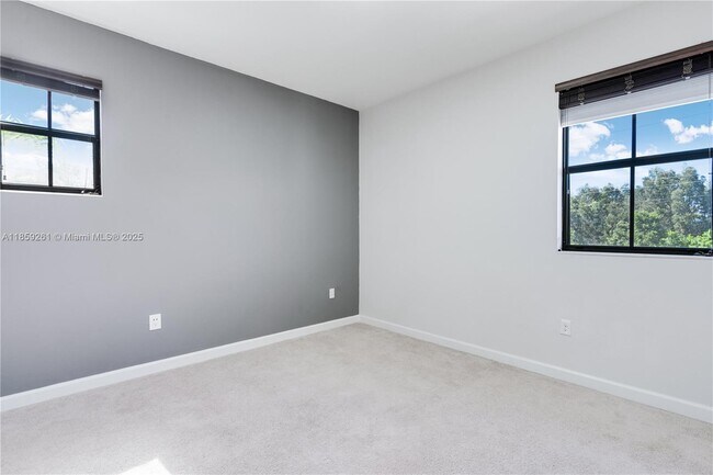 Building Photo - 16620 SW 42nd Terrace