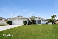 Building Photo - 2556 SW 28th Ave