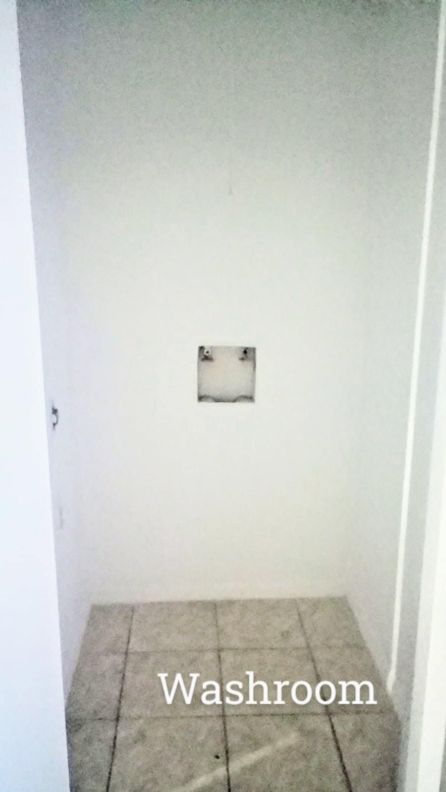 Building Photo - 121 Lazy Ln