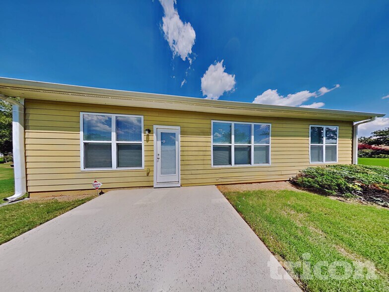 Building Photo - 2104 Bradbury Ct