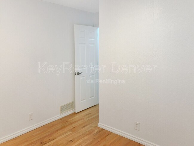 Building Photo - 2676 Perry St