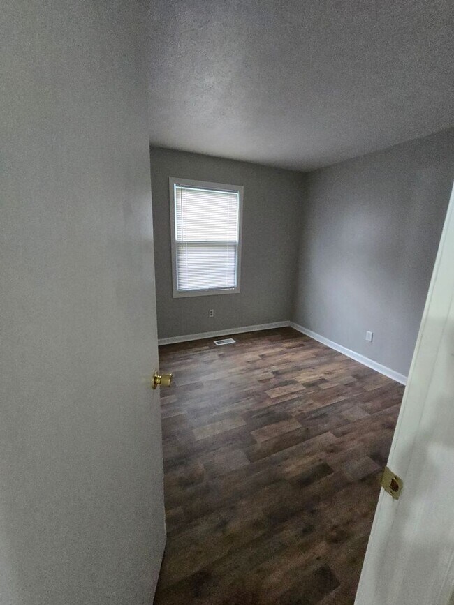 Building Photo - Two Bedroom Duplex in Lawrence Township ne...