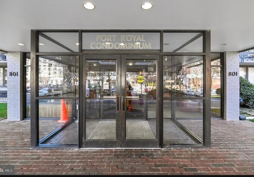 Building Photo - 801 N Pitt St