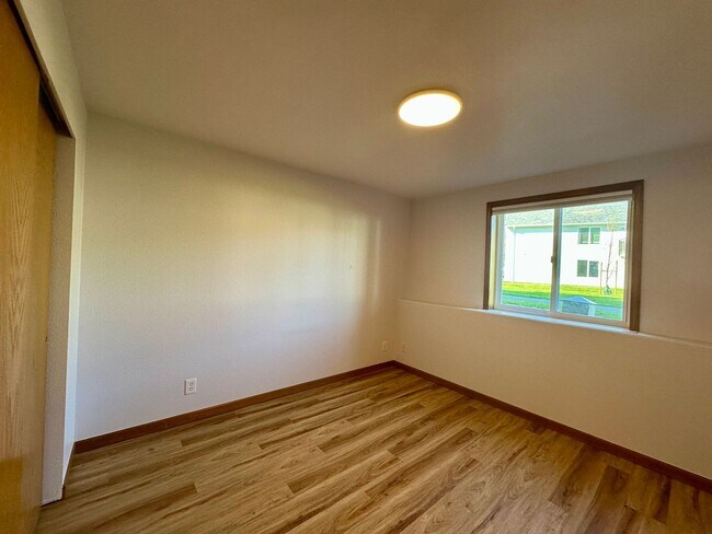 Building Photo - 4244 Wintergreen Cir