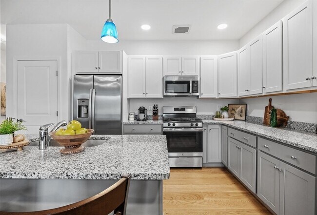 Building Photo - 1 Mariner's Wy