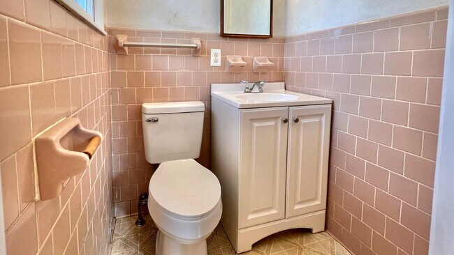 Building Photo - Coming Soon : 3BR+, 1 1/2BA house in Greenbrier