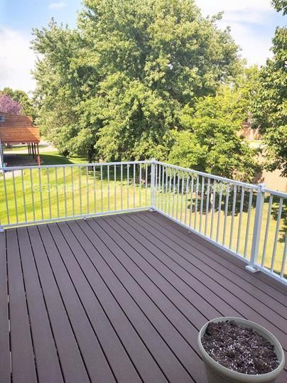 Building Photo - 19 Prairiewood Xing S