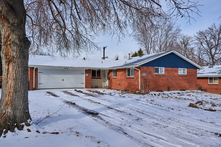 Building Photo - 151 S Ames St