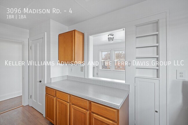 Building Photo - 3096 Madison Rd