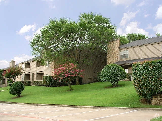 Building Photo - Cedar Bend Apartments