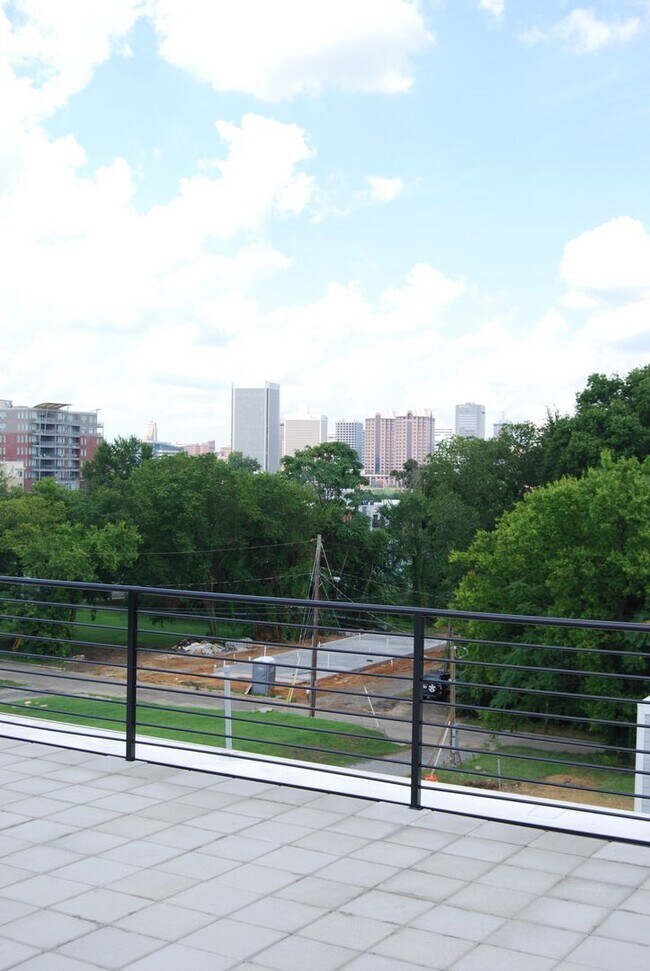 Building Photo - 1109 Porter St
