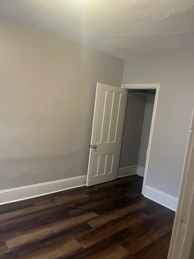 Building Photo - 1210 Anderson St