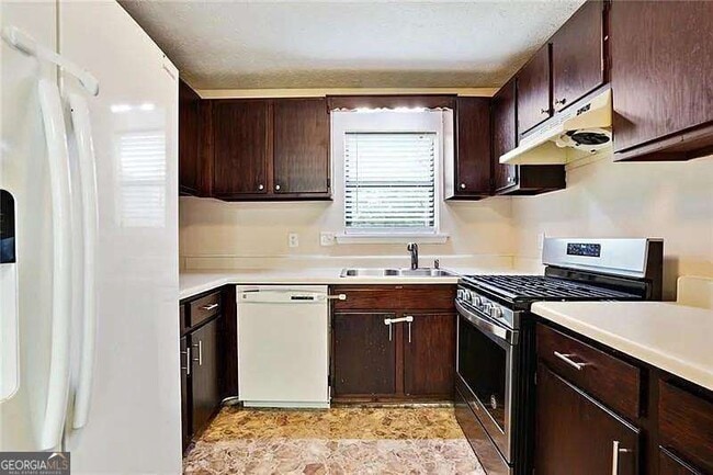 Building Photo - 76 Sandalwood Cir