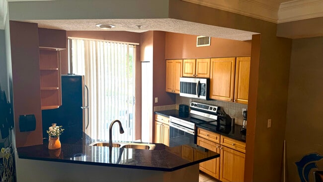 Building Photo - 2014 Alta Meadows Ln