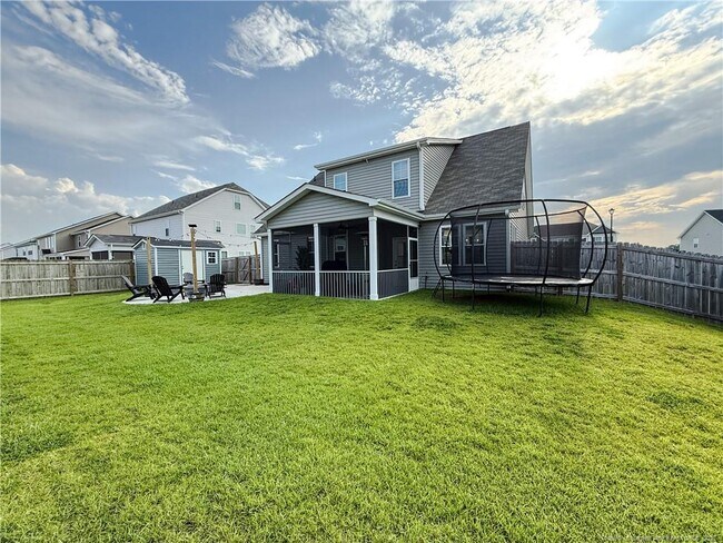 Building Photo - 490 Bedford Dr