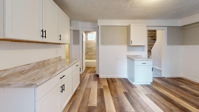 Building Photo - Clark / Fulton Area - 4 Bedrooms - Single ...