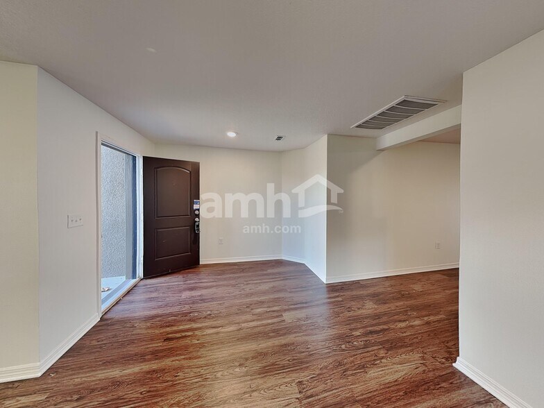 Building Photo - 816 Chatham Walk Dr