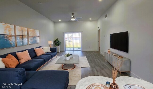 Building Photo - 2909 SW Santa Barbara Pl