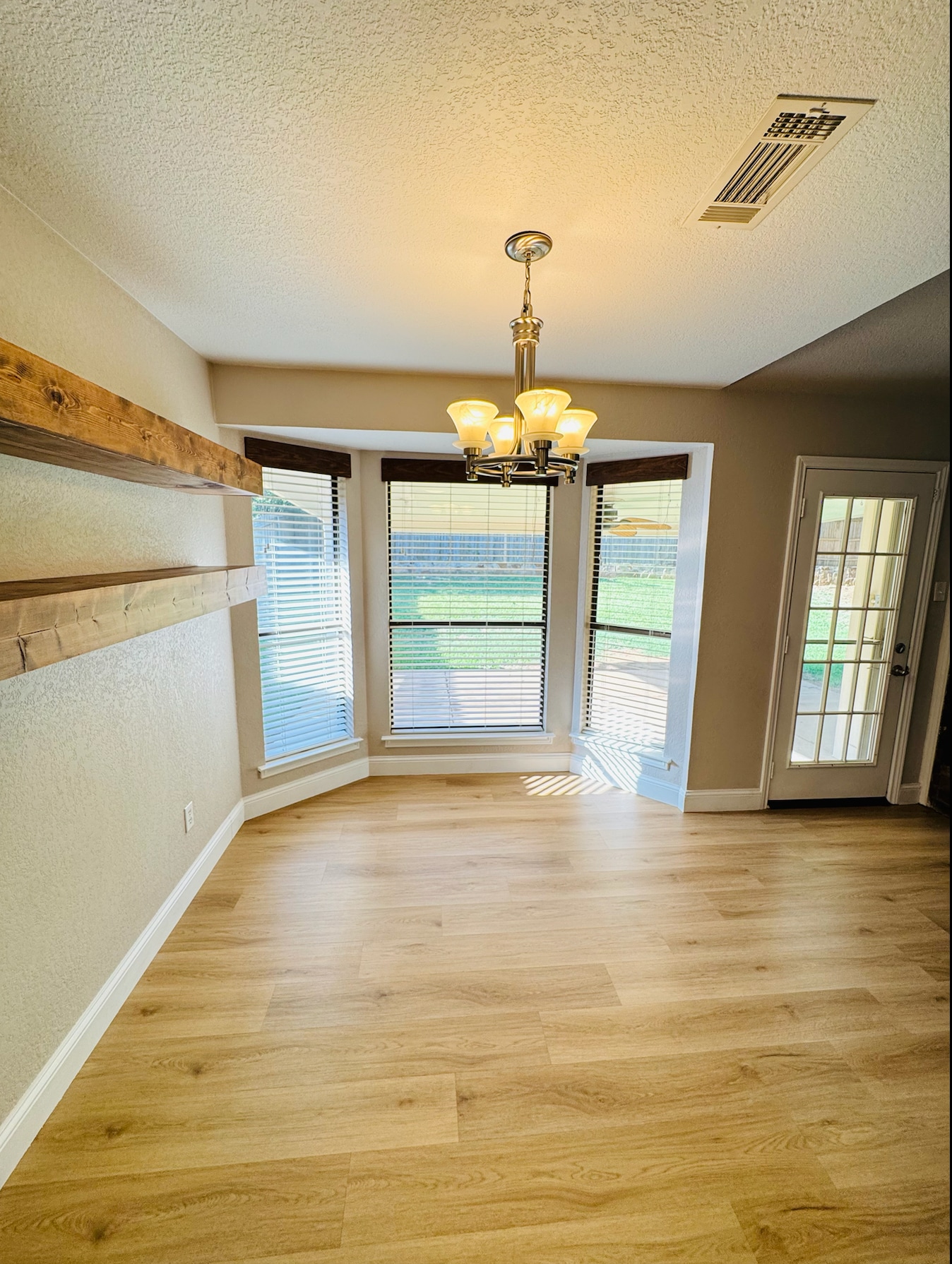 Dinner Area - 107 Ginger Ln